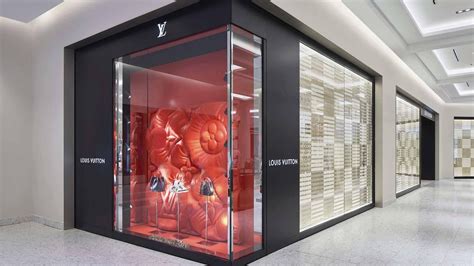 louis vuitton ogilvy montreal|Louis Vuitton holt.